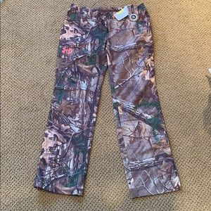 Women’s UA Hunt semi-fitted camo pants